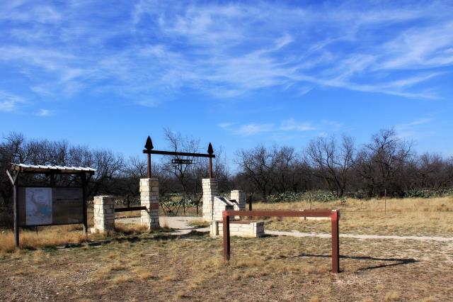 Bell's Trailhead at the North Shore