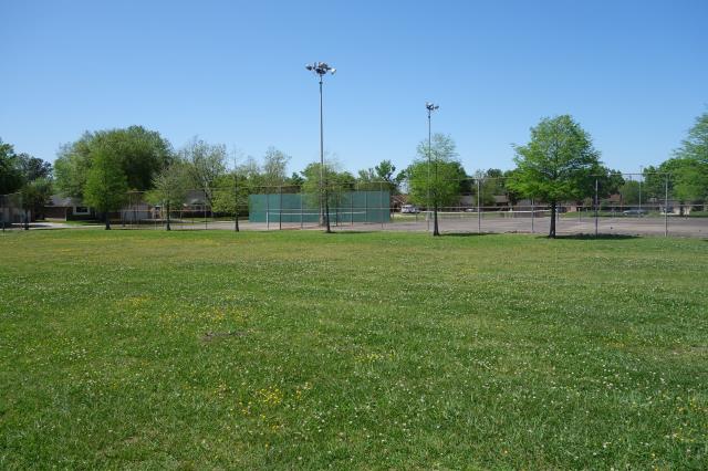 Tennis/Handball Courts