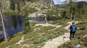 Descending to Heart Lake